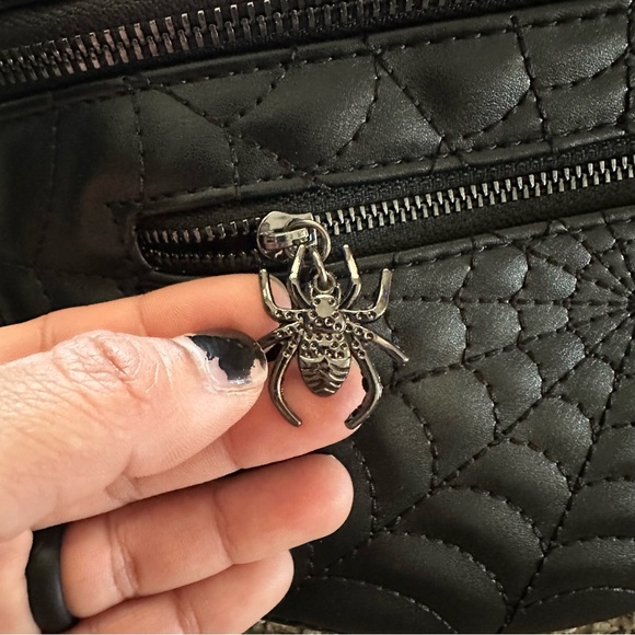 Foxblood Web Fanny Pack - Picture 7 of 8